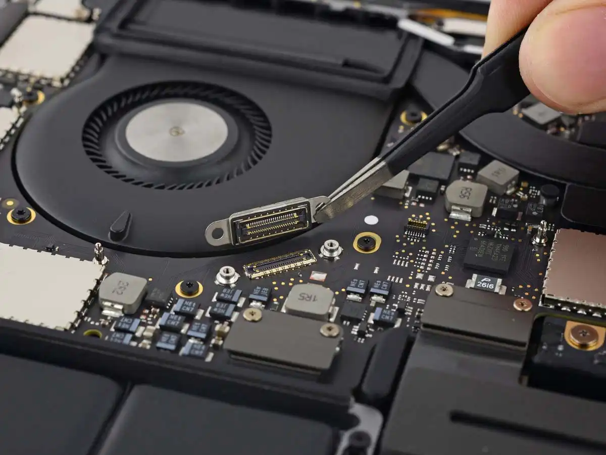 чистка  Apple MacBook в Михайловске